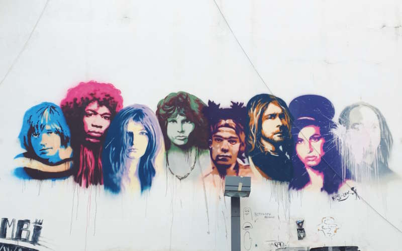 Il-murales-dei-Club-27-a-Tel-Aviv-nel-quartiere-dei-graffiti-Florentin-800x500-1.jpg