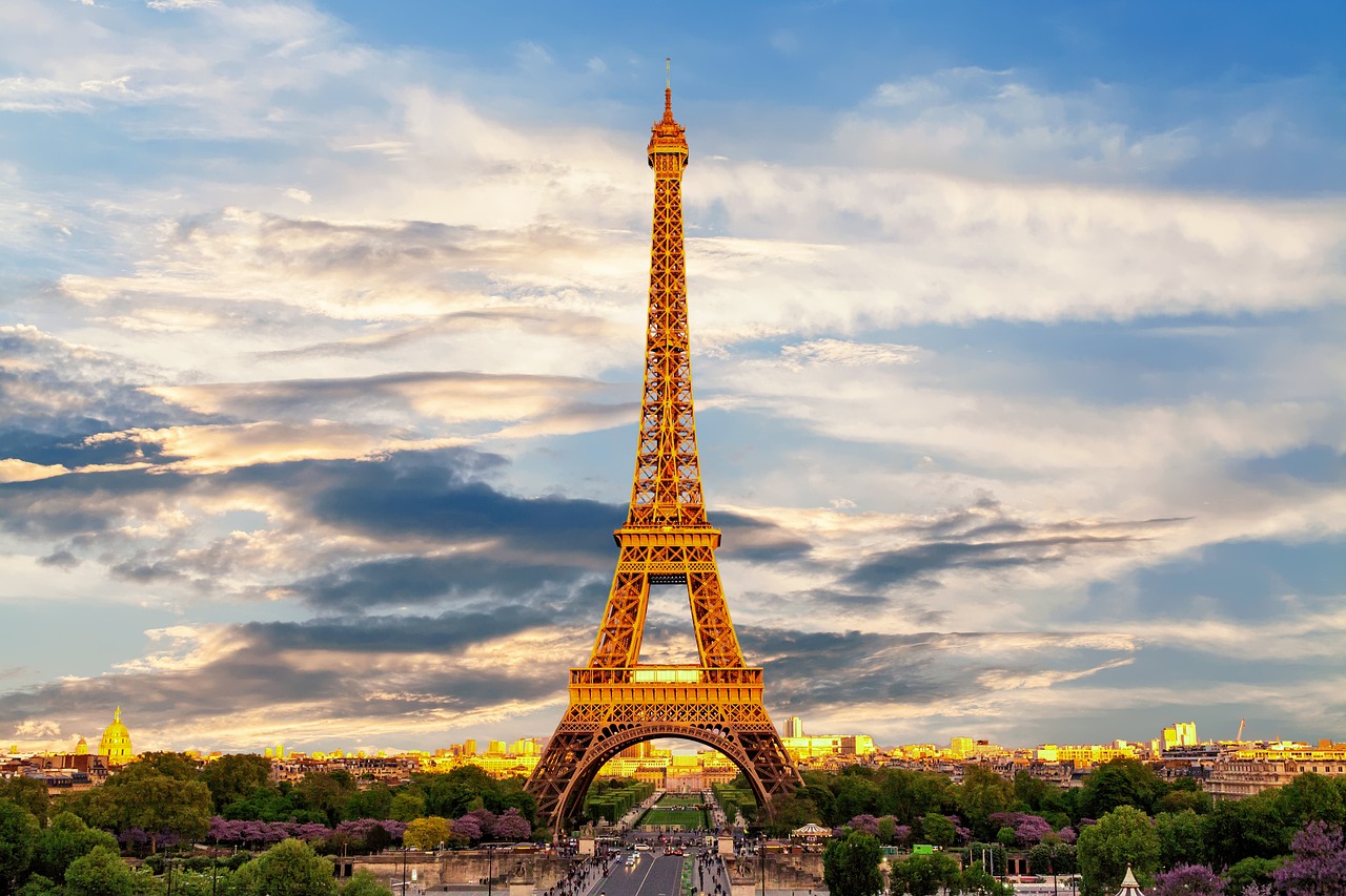 eiffel-tower-3349075_1280