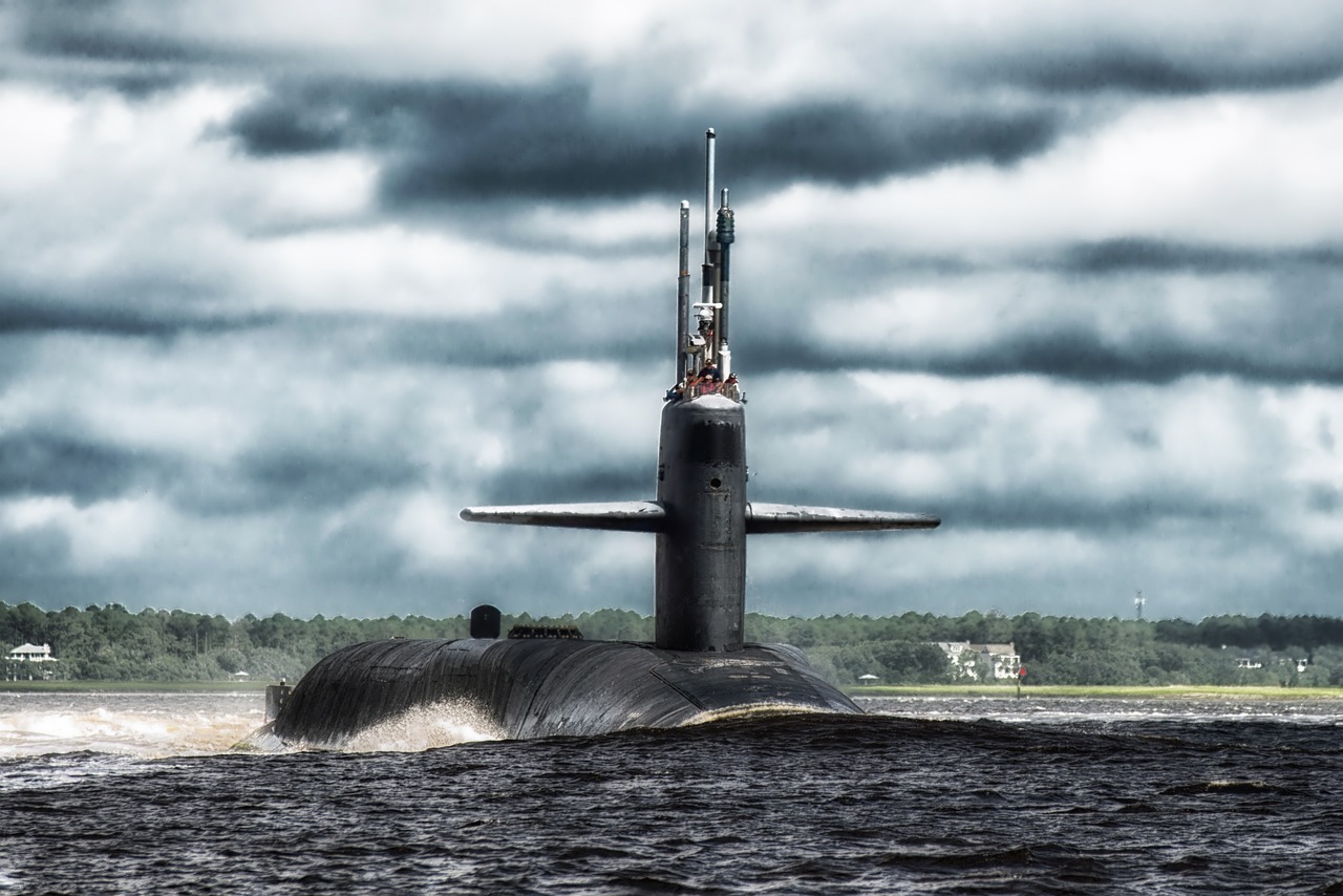 submarine-170463_1280.jpg